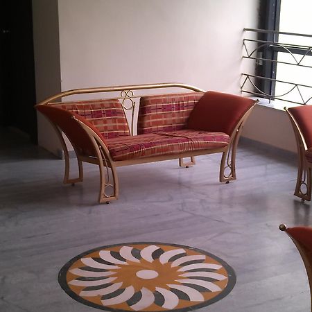 Jal Sagar Hotel Vadodara Exterior foto